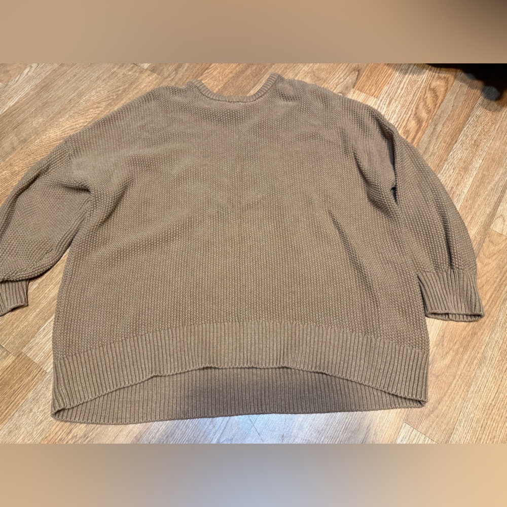 Women’s knitted sweater